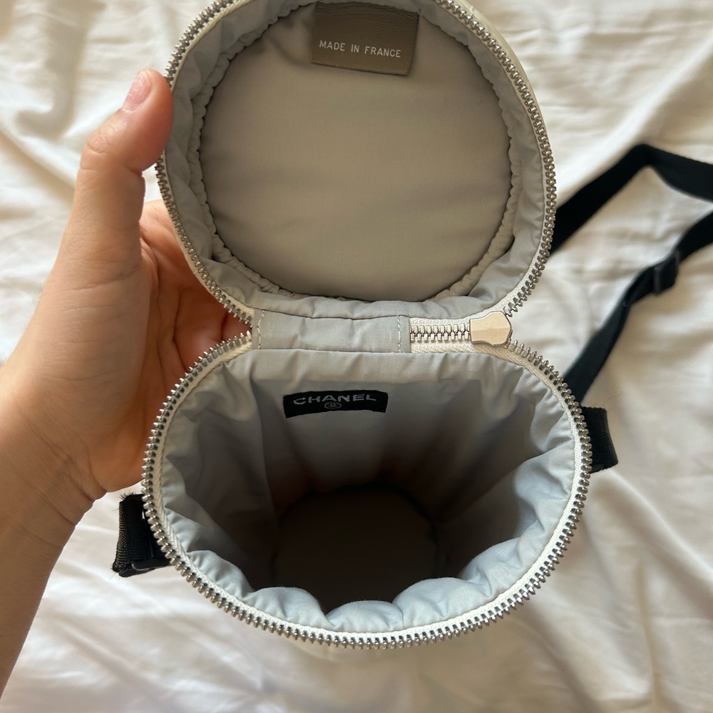 Chanel White Quilted Bottle Holder - Picture 3 of 4